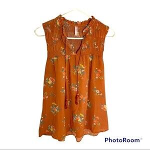 Xhilaration Women's Sleeveless Blouse, Coral w/ Floral Print Size Medium